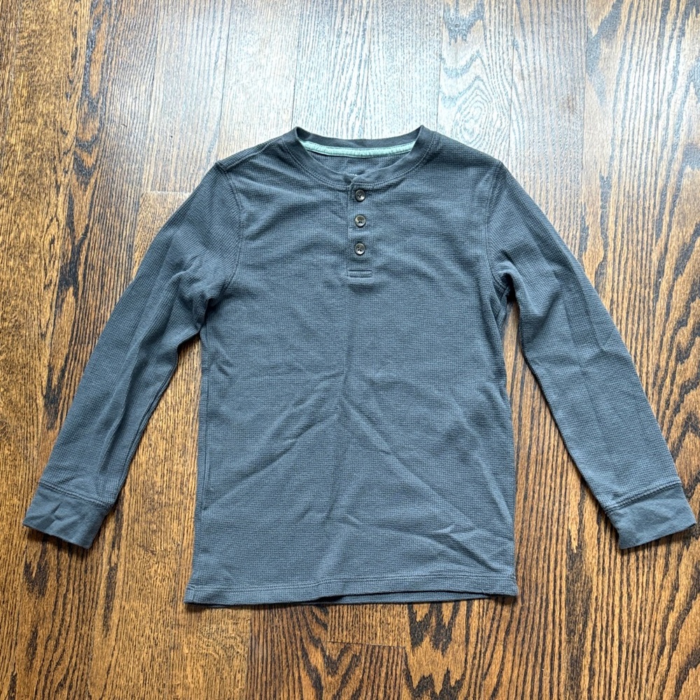 Sonoma Boy’s Long Sleeve Thermal Charcoal Shirt. Small